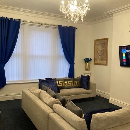 Agapi Apartment - Sea View Sleeps Ten Blackpool Exterior photo