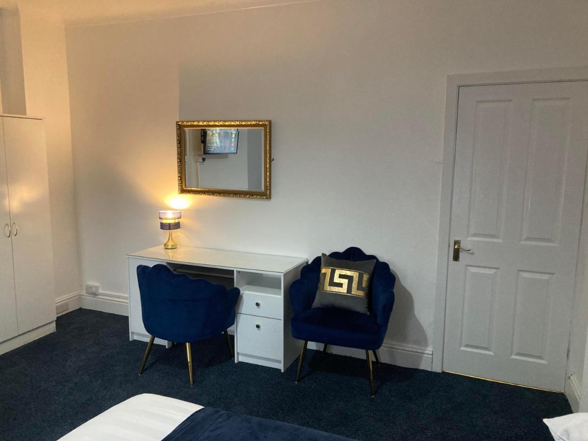 Agapi Apartment - Sea View Sleeps Ten Blackpool Exterior photo