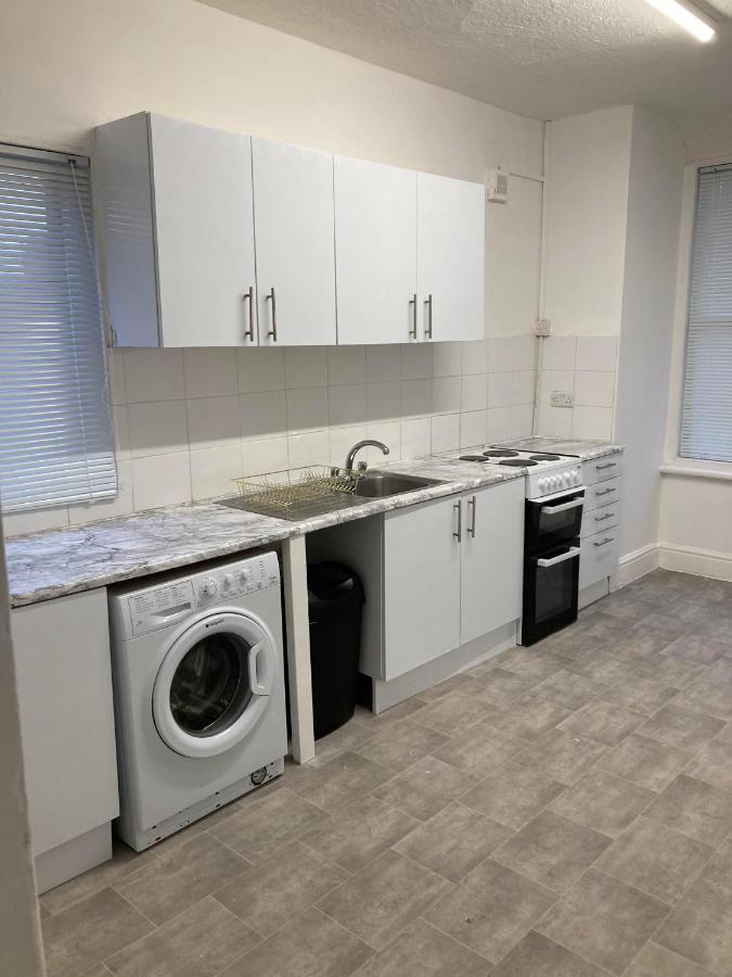 Agapi Apartment - Sea View Sleeps Ten Blackpool Exterior photo