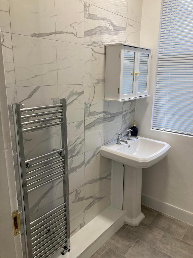 Agapi Apartment - Sea View Sleeps Ten Blackpool Exterior photo